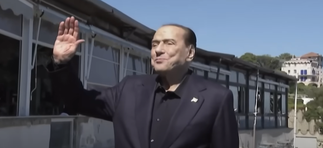 In Morte di Silvio Berlusconi. Vivere, vivere, vivere: l'uomo che ha lasciato il segno.